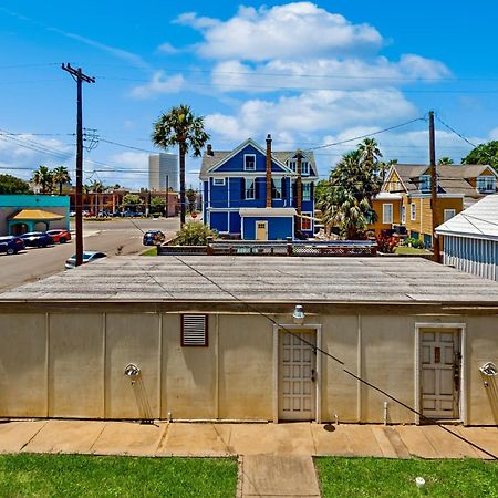 Under The Avenue Apartment Galveston Exterior photo