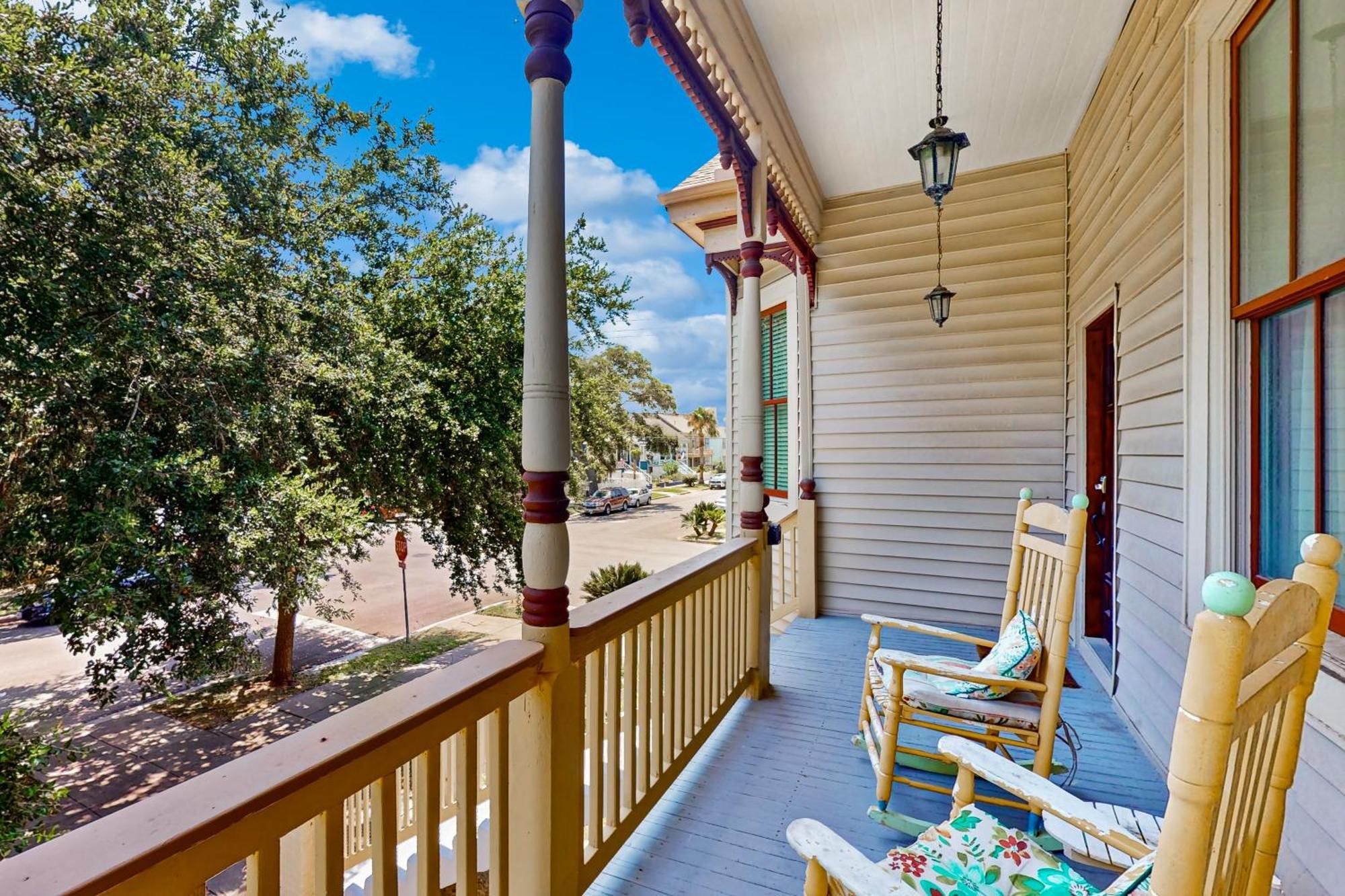 Under The Avenue Apartment Galveston Exterior photo